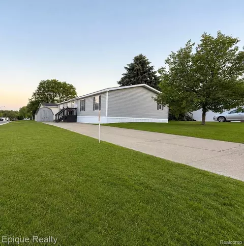 1908 Abels St, Milford, MI 48381