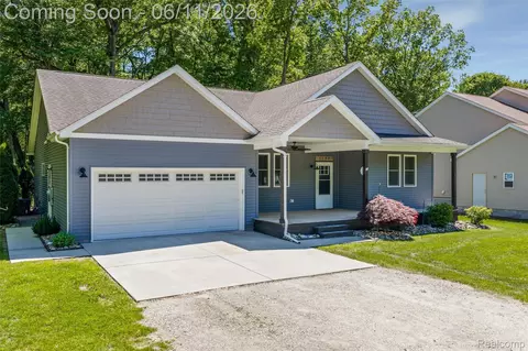 Exterior - 3099 Fruit St, Clay, MI 48001 photo 4 of 7