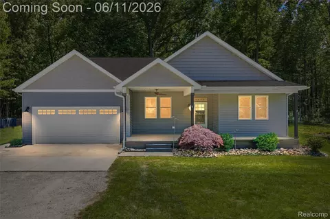 3099 Fruit St, Clay, MI 48001