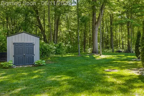 Exterior - 3099 Fruit St, Clay, MI 48001 photo 7 of 7