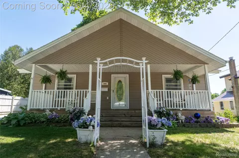 505 S Main St, Scottville, MI 49454