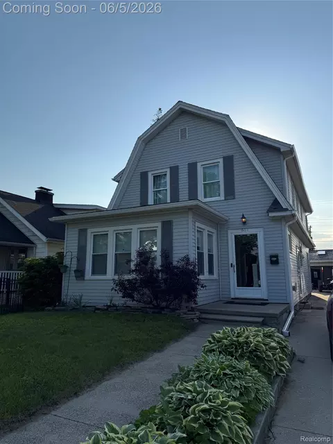 511 Godfroy Ave, Monroe, MI 48162