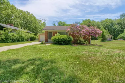 41509 Riggs Rd, Van Buren, MI 48111