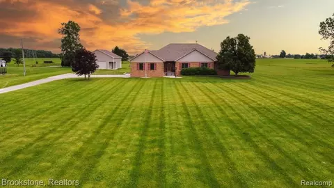 75230 Cryderman Rd, Richmond, MI 48062