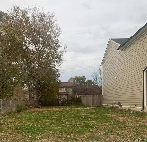 116 W George Ave, Hazel Park, MI 48030