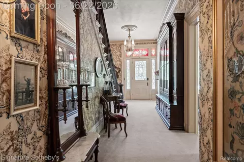 Entry Way - 410 N Eagle St, Marshall, MI 49068 photo 3 of 6