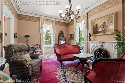 Living - 410 N Eagle St, Marshall, MI 49068 photo 6 of 9