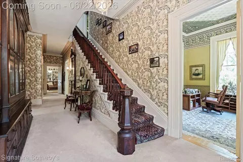 Entry Way - 410 N Eagle St, Marshall, MI 49068 photo 2 of 6