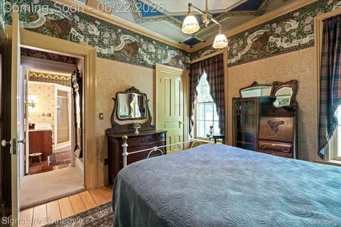 Bedroom - 410 N Eagle St, Marshall, MI 49068 photo 5 of 15
