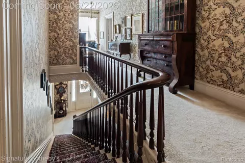 Entry Way - 410 N Eagle St, Marshall, MI 49068 photo 4 of 6