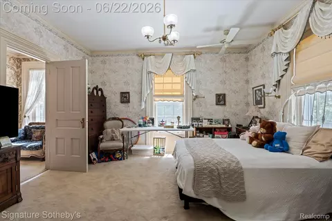 Bedroom - 410 N Eagle St, Marshall, MI 49068 photo 9 of 15