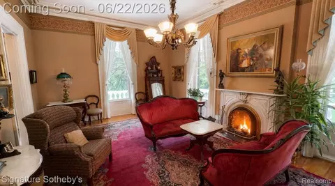 Living - 410 N Eagle St, Marshall, MI 49068 photo 9 of 9