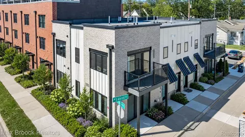 105 N Laurel St, Royal Oak, MI 48067