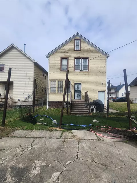 2400 Danforth St, Hamtramck, MI 48212 photo 5