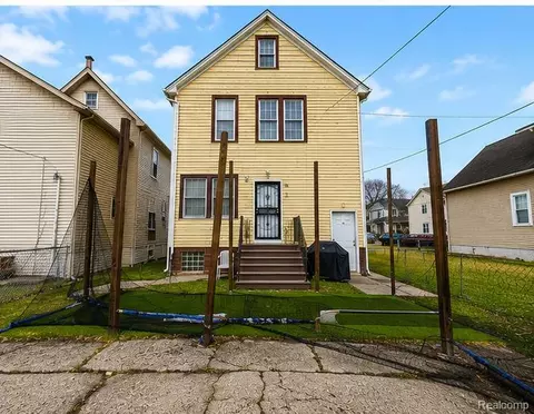 2400 Danforth St, Hamtramck, MI 48212 photo 6