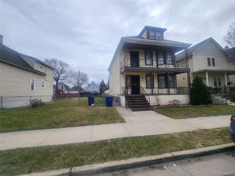 2400 Danforth St, Hamtramck, MI 48212 photo 4