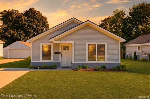 1104 Lasalle Ave, Waterford, MI 48328