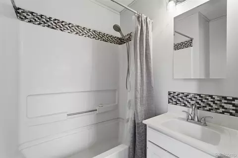 Bath - 502 E Logan St, Tecumseh, MI 49286 photo 2 of 2