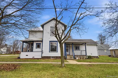 Exterior - 502 E Logan St, Tecumseh, MI 49286 photo 1 of 3