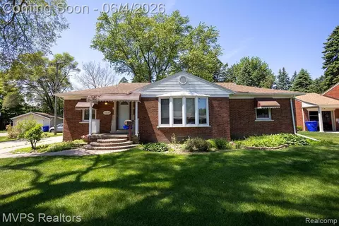 33033 Edgegrove, Fraser, MI 48026