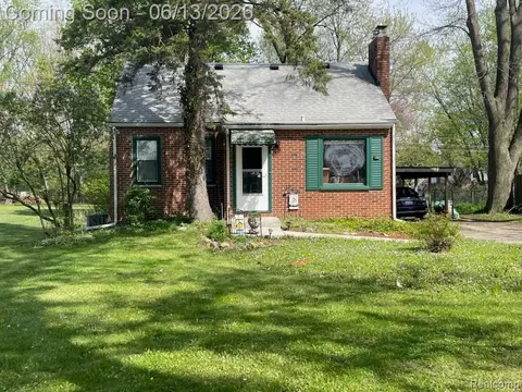 9552 Wayne Rd, Livonia, MI 48150