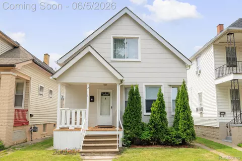 2113 Belmont St, Hamtramck, MI 48212