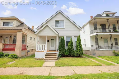 2113 Belmont St, Hamtramck, MI 48212