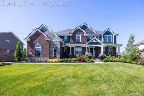 57558 Stoneleigh Dr, Lyon, MI 48178