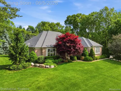 9523 Quail Ridge Run, Brighton, MI 48114