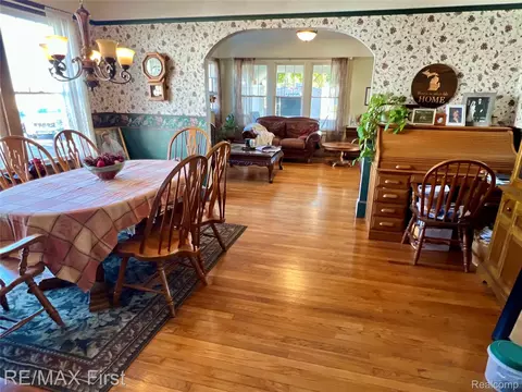 Dining - 9280 River Rd, Clay, MI 48001 photo 2 of 2
