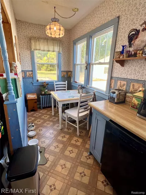 Kitchen - 9280 River Rd, Clay, MI 48001 photo 2 of 2