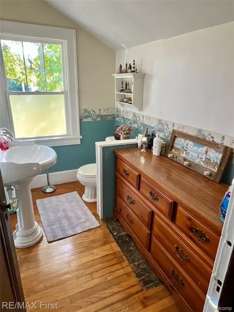 Bath - 9280 River Rd, Clay, MI 48001 photo 3 of 3