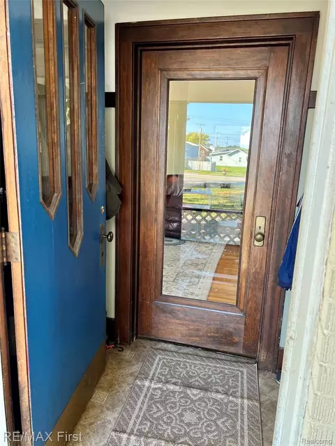 Entry Way - 9280 River Rd, Clay, MI 48001 photo 4 of 4