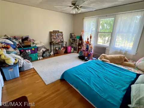 Bedroom - 9280 River Rd, Clay, MI 48001 photo 4 of 4