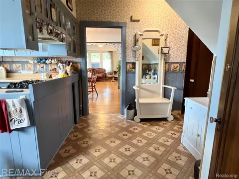 Entry Way - 9280 River Rd, Clay, MI 48001 photo 2 of 4