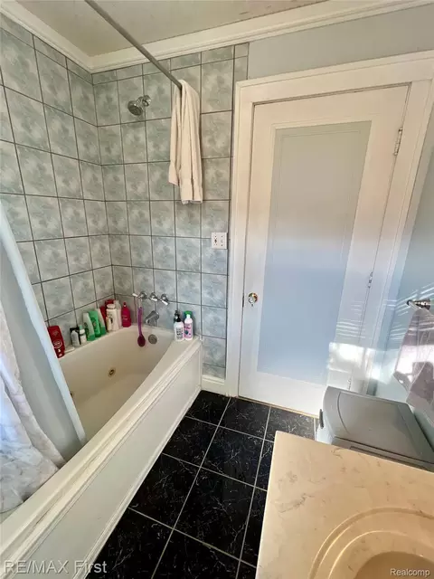 Bath - 9280 River Rd, Clay, MI 48001 photo 2 of 3