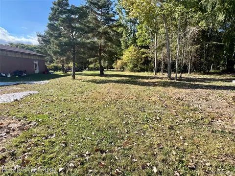 Exterior - 9280 River Rd, Clay, MI 48001 photo 3 of 7
