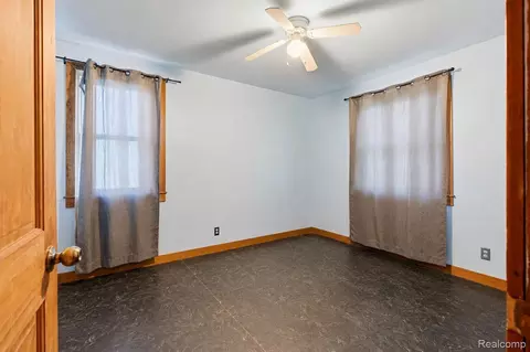 Bedroom - 11583 Cape Cod St, Taylor, MI 48180 photo 1 of 4