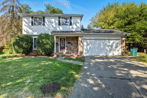 2263 Camilla Dr, Troy, MI 48083