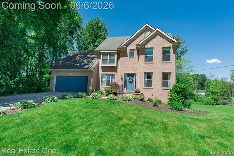 4833 Harding Ave, Independence, MI 48346