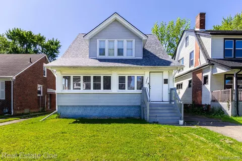 12568 Wilshire Dr, Detroit, MI 48213
