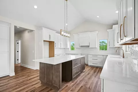 Kitchen - 57560 Omo Rd, Ray, MI 48096 photo 2 of 5