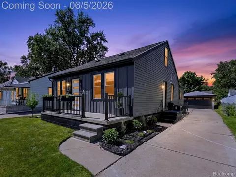 1013 Bauman Ave, Royal Oak, MI 48073