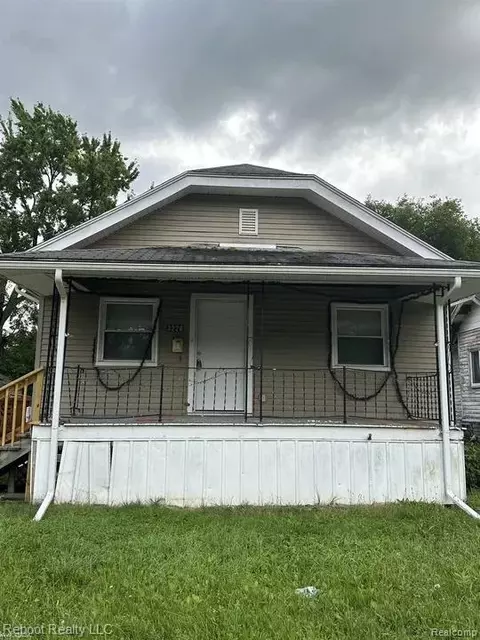 3220 Roberts St, Saginaw, MI 48601