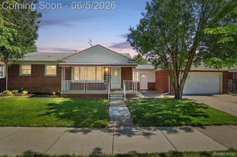 1848 Philomene Blvd, Lincoln Park, MI 48146