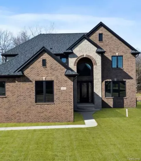 1356 Masters Dr, Metamora, MI 48455