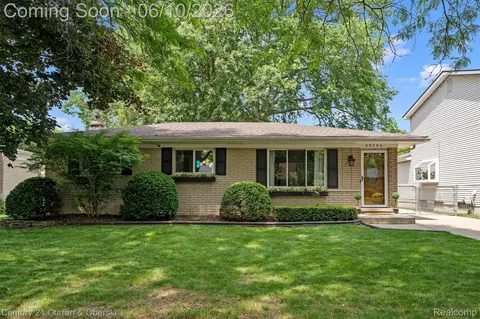 39734 Scottsdale Dr, Canton, MI 48188
