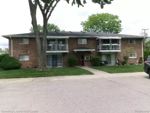 15110 Fairfield St #B, Livonia, MI 48154