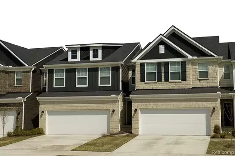 1511 Superior Dr, Milford, MI 48381