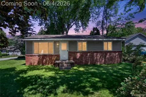 760 Heights Road Rd, Orion, MI 48362